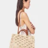Beige totebag i raffia