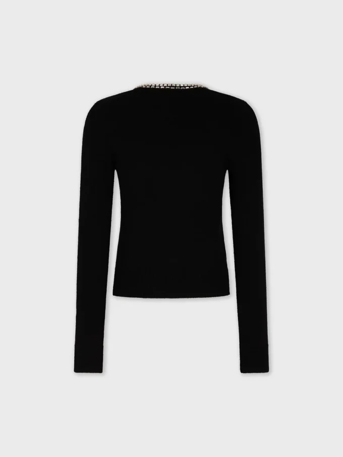 Brodert strikkegenser