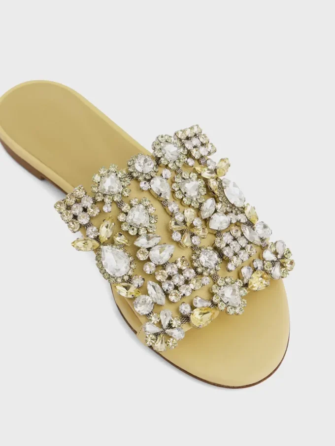 Flate sandaler med strass