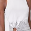 Hvit tank-top med piercing i ribbet jersey