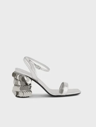 Sølvfargede sandaler med glitrende hæl