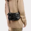 Svart Paco crossbody-veske i skinn